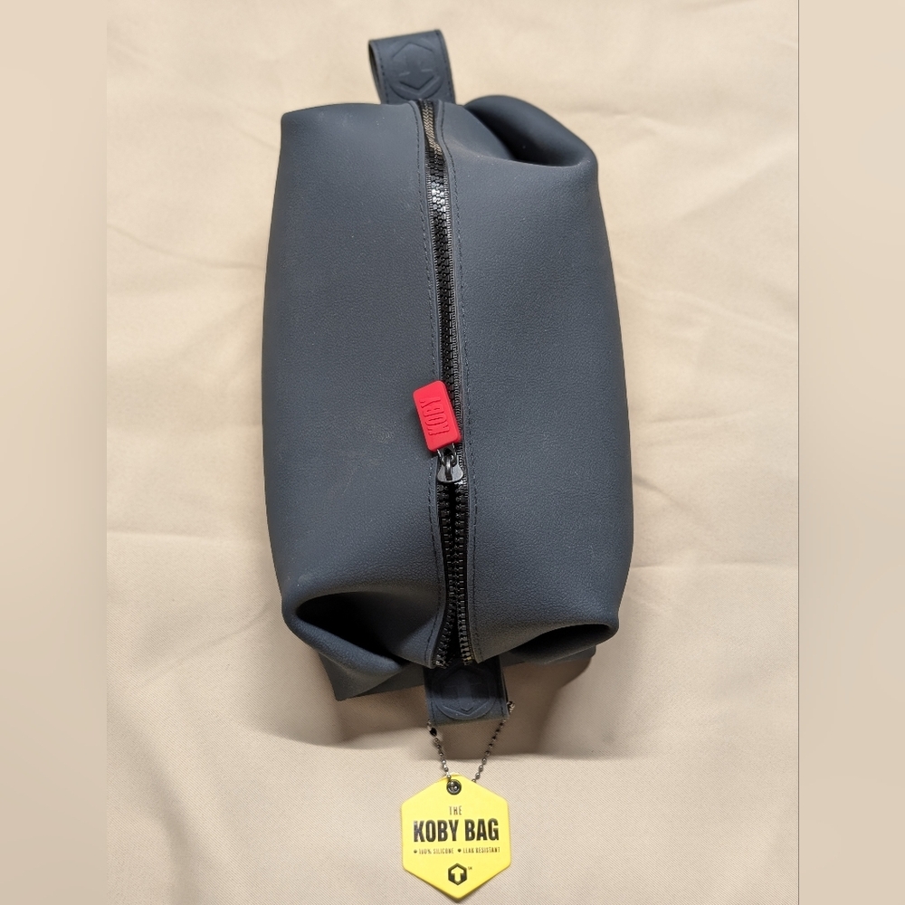 The koby bag 100% silicone, leak resistant water proof